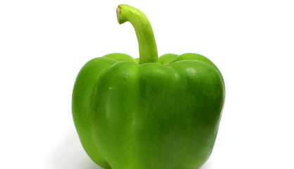 Grüne Paprika isoliert