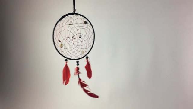 Atrapasue&ntilde;os moviendose de un lado a otro.1