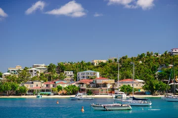 Papier Peint photo Lavable Île Cruz Bay, St John, United States Virgin Islands avec beaucoup de voiliers