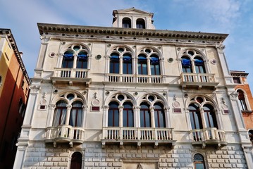 Fototapeta na wymiar Venedig, Palast am Canal Grande