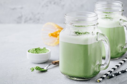 Vanilla Green Tea Matcha smoothie in mason jar