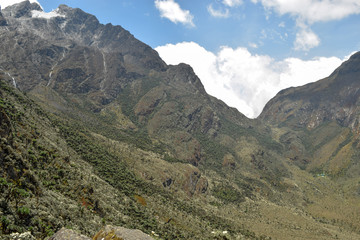 Fototapeta premium Upper Bujuku Valley with Mount Stanley at the background, Rwenzori Mountains, Uganda