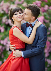 Couple kissing outdoor © Xalanx