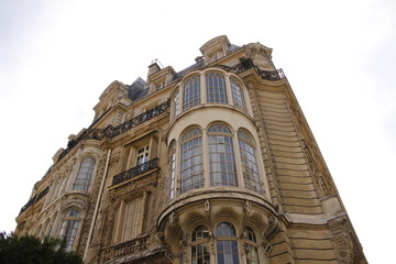 Immeuble ancien du quartier de la Plaine Monceau à Paris	