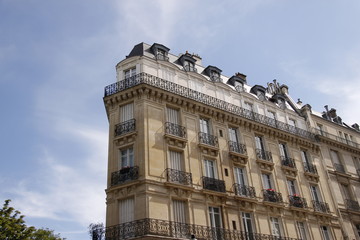 Fototapeta na wymiar Immeuble ancien du quartier Chaillot à Paris