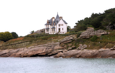 Fototapeta na wymiar Maison bretonne en Bretagne