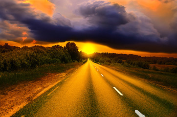 Obraz na płótnie Canvas Beautiful sunny road in the morning