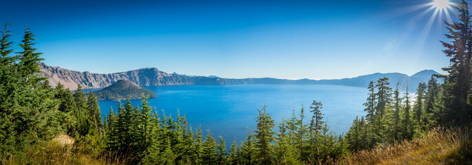 Fototapeta na wymiar Panorama of Crater Lake in the summer 