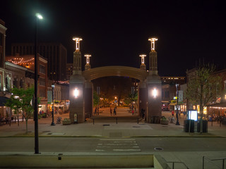 Market Square, Knoxville, Tennessee, United States of America, summer 2018: [Night life in the center of Knoxville] - obrazy, fototapety, plakaty
