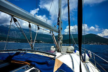 Fototapeta na wymiar yacht and sea