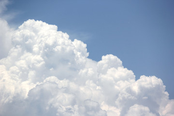 Naklejka na ściany i meble beautiful cloud on blue sky