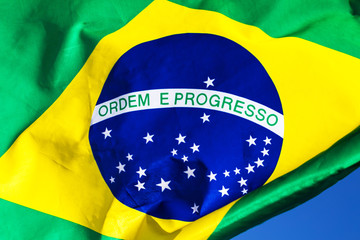 Bandeira do Brasil ao vento