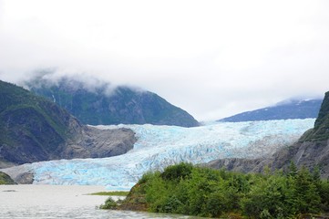 Fototapeta na wymiar Tongass Mendenhall Glacier in Juneau, Alaska, United States
