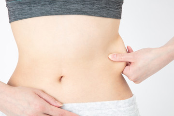 女性　ダイエット　腹部
