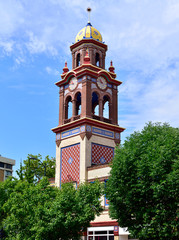 A bell tower in Country Club Plaza, Kansas City, Missouri © Clint