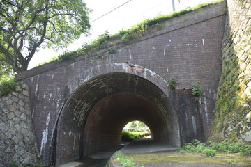 Fototapeta na wymiar 日本のレンガ造りのトンネル