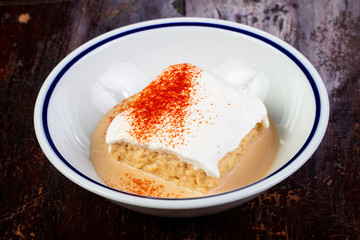 Sweet milk cake