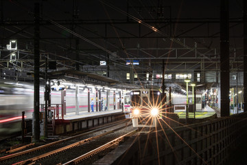 駅_電車_夜_京王線_train_night