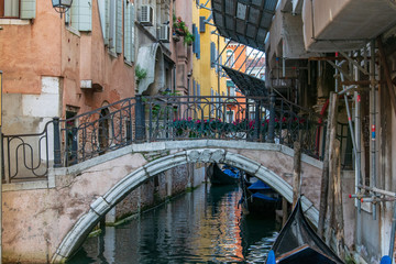 Fototapeta na wymiar Venice little Channel and bridge 
