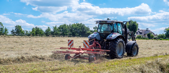 Heuwender in der Agrarwirtschaft