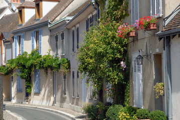 Fototapeta na wymiar Ville de Chartres, Quartier historique, vieilles ruelles, Eure et Loir, France
