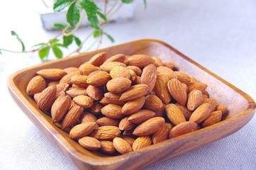 ナッツ　ローストアーモンド　「Roast　almonds」