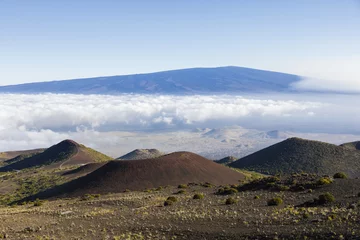 Zelfklevend Fotobehang Breathtaking view of Mauna Loa volcano on the Big Island of Hawaii. The largest subaerial volcano in both mass and volume, Mauna Loa has been considered the largest volcano on Earth. © Fredy Thürig