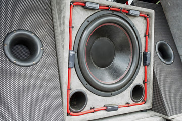kind of powerful acoustic  subwoofer system
