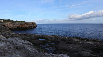 Urlaub am Meer mit traumhaften Wasser und Küsten