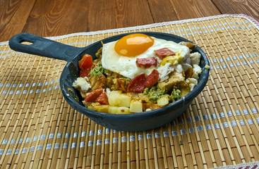 heesy cajun fries with grilled chicken,