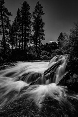 Fototapeta na wymiar Waterfall in the Mountains of Central Oregon, USA