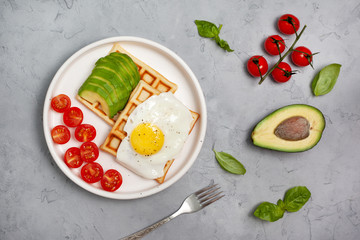 breakfast with avocado and egg