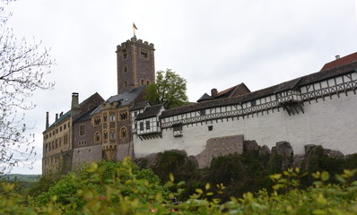Fototapeta na wymiar Blick von der Wartburg ins Land und auf Eisenach