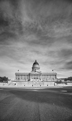 Black and white picture of the Utah State capitol building in Salt Lake City, USA.