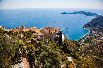 Obraz premium Stunning view of the blue Mediterranean from the charming town of Eze