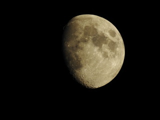 Una preciosa luna de junio