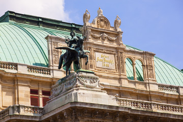 Fototapeta na wymiar The Vienna State Opera, Vienna
