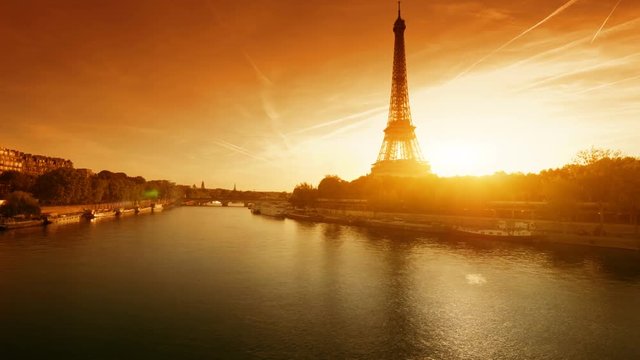 hyper lapse Eiffel tower, Paris. France