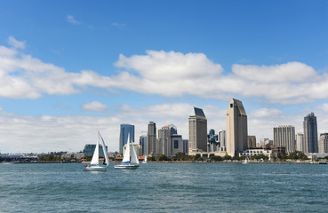 Fototapeta premium San Diego skyline during a sunny day