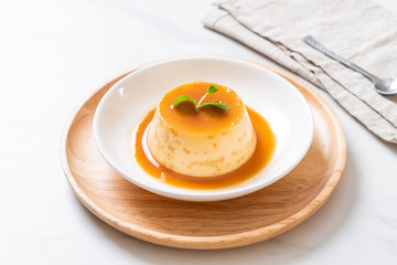 homemade caramel custard pudding