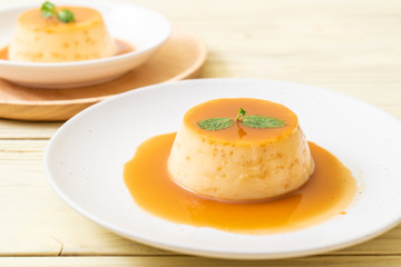 homemade caramel custard pudding