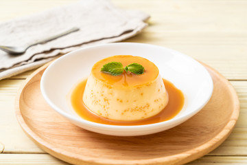 homemade caramel custard pudding