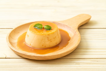 homemade caramel custard pudding