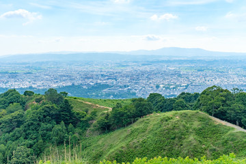 Fototapeta na wymiar 若草山から見た奈良の街