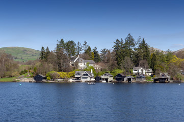 Fototapeta premium Beautiful lakeside village situated on the bank of Lake Windermere in the scenic Lake District National Park, South Lakeland, North West England, UK