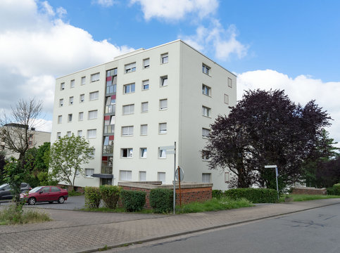 Mehrfamilienhaus