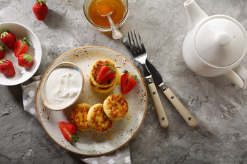 Delicious pancakes with berries