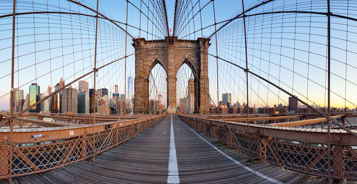 Fototapeta View of Brooklyn Bridge and Manhattan skyline