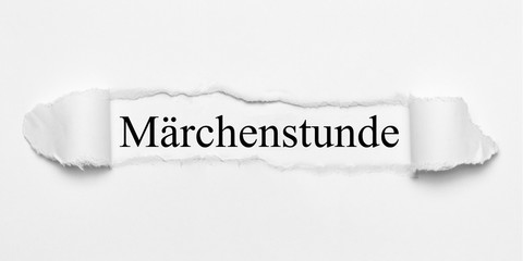 Märchenstunde auf weißen Papier