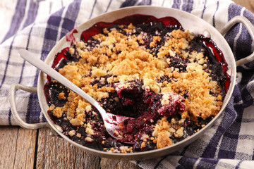 delicious blueberry crumble